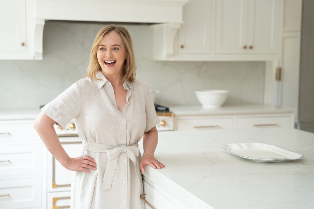 From carefully selected props to thoughtfully chosen backgrounds and wardrobe options, each element worked in harmony to showcase Marnie's personal brand and reinforce her visual identity.